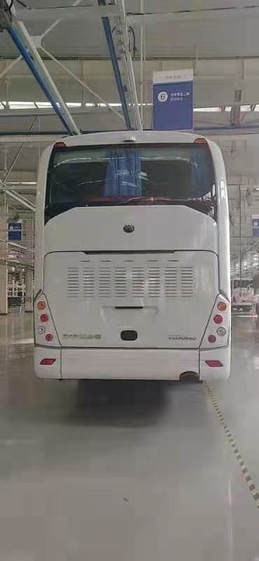 디젤 엔진을 가진 새로운 버스 Yutong 버스 ZK6122H9 새로운 코치 버스 2021년 55 좌석