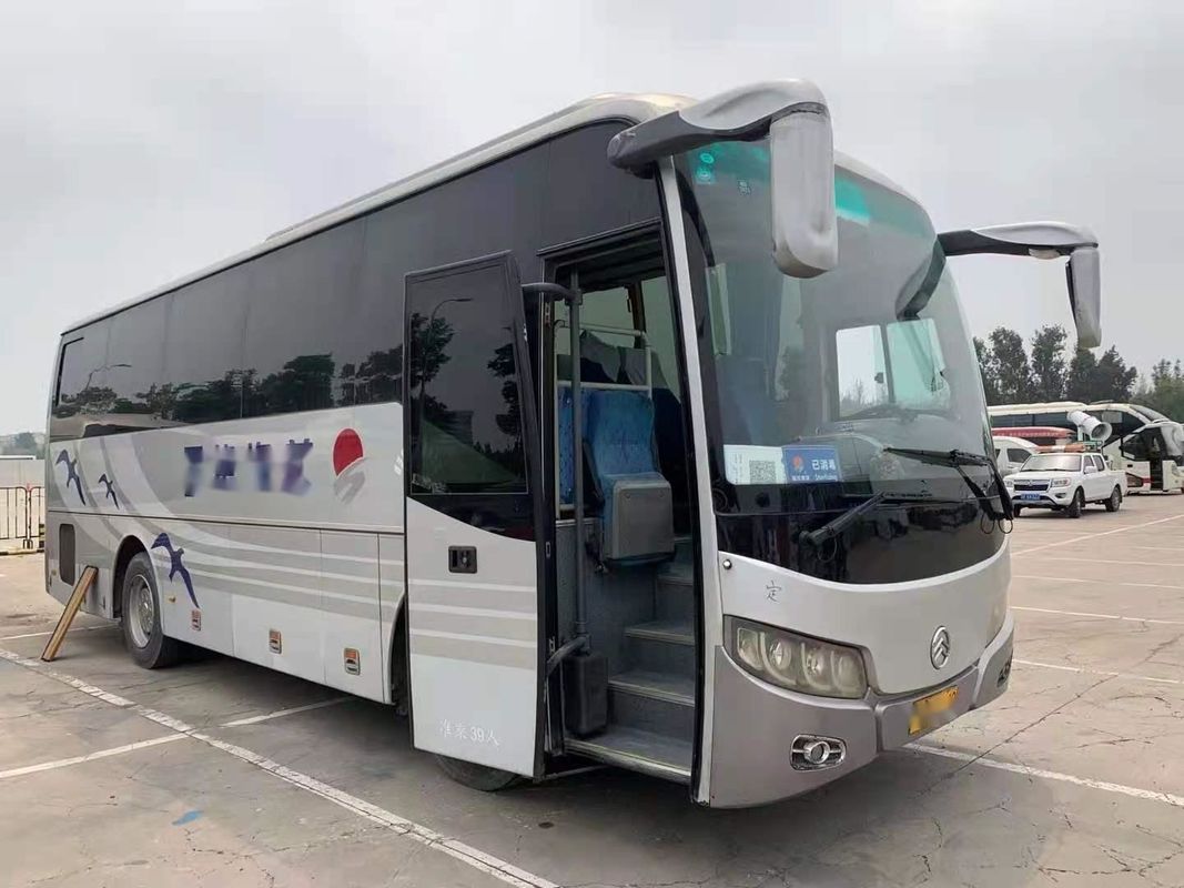 사용된 황금 드래곤 버스 XML6897 사용된 코치 버스 39 좌석 Yuchai 후방 엔진 180kw 에어백 섀시