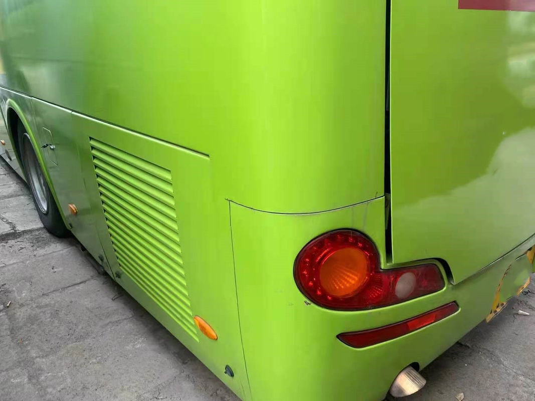 사용된 Kinglong 버스 XMQ6900 사용된 투어 버스 39 좌석 Yuchai 엔진 180kw 유로 III 스틸 섀시 왼쪽 조타