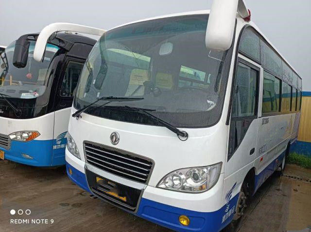 사용된 Dongfeng 버스 22 좌석은 소형 버스 EQ6660 Weichai 엔진 96kw 2020년 낮은 킬로미터 좋은 상태를 사용했습니다