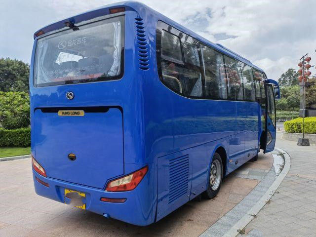 중고 투어 버스 모델 XMQ6859 브랜드 Kinglong 35 석 낮은 킬로미터 유로 III 중고 미니 코치