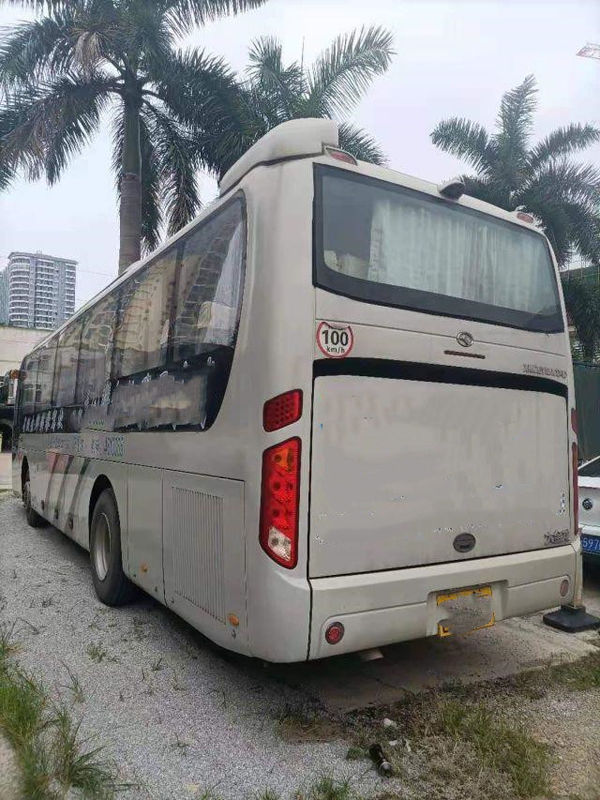 중고 코치 버스 XMQ6110 Kinglong 브랜드 55 좌석 Yuchai 엔진 양문