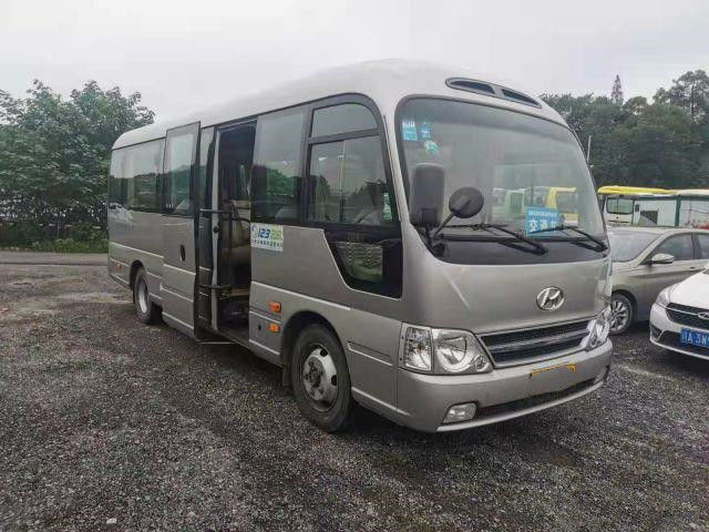 11인승 Coach Bus Max Diesel Tank Engine Dimensions H-yundai Origin 중고 Mini Bus CHM6710 Good Condition