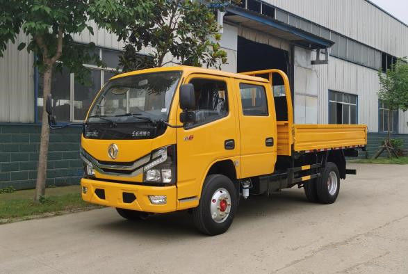브랜드의 새로운 화물 트럭 저렴한 가격 80L 오일 탱크 트랙터 Shacman Dongfeng FAW 미니 덤프 트럭 10-20 팁 주는 사람 경트럭