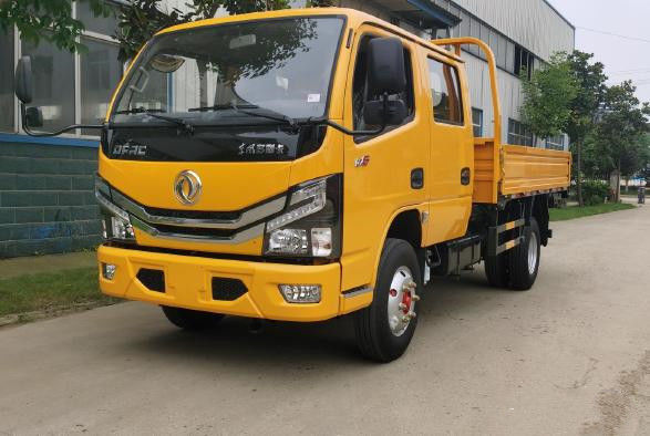 브랜드의 새로운 화물 트럭 저렴한 가격 80L 오일 탱크 트랙터 Shacman Dongfeng FAW 미니 덤프 트럭 10-20 팁 주는 사람 경트럭