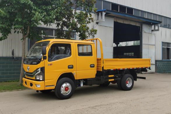 브랜드의 새로운 화물 트럭 저렴한 가격 80L 오일 탱크 트랙터 Shacman Dongfeng FAW 미니 덤프 트럭 10-20 팁 주는 사람 경트럭