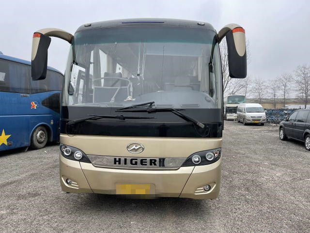 2018년 54 좌석 디젤 후방 엔진은 Higer 버스 KLQ6129TA를 사용하여 무사고 버스를 사용했습니다