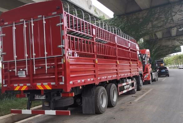Dong-Feng 8x4 420hp 중국 중고 트럭 화물 Trcuk Brand New LHD/RHD