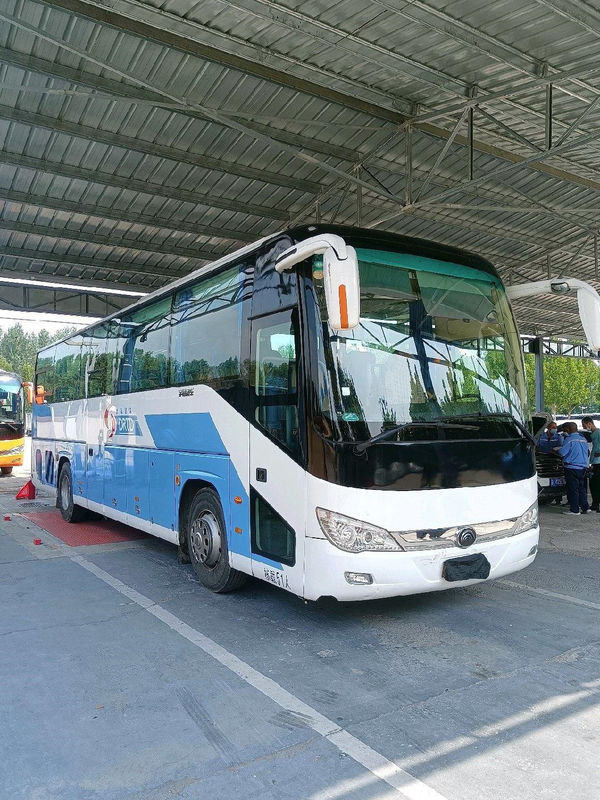 2015 년 51 좌석 양쪽으로 여닫는 문 Zk6119는 새로운 좌석 40000km 주행 거리를 가진 Yutong 버스를 사용했습니다