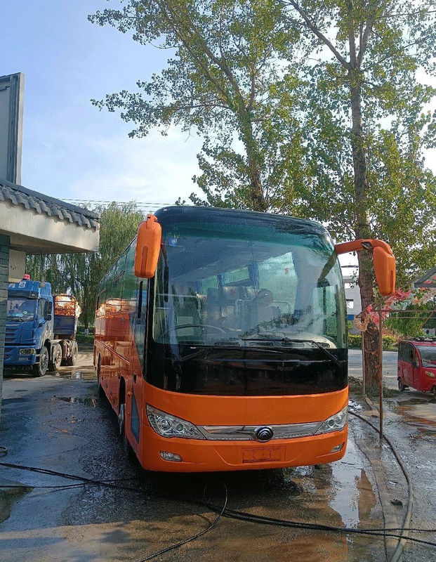 2016년 53개의 좌석 양쪽으로 여닫는 문 Zk6119는 에어컨 사고 없이 Yutong 버스를 사용했습니다