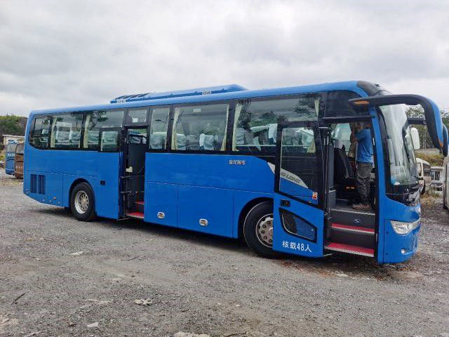 Kinglong 중고 버스 XMQ6110 Hiace 버스 Toyota 48 판매 가격 양문형 좌석