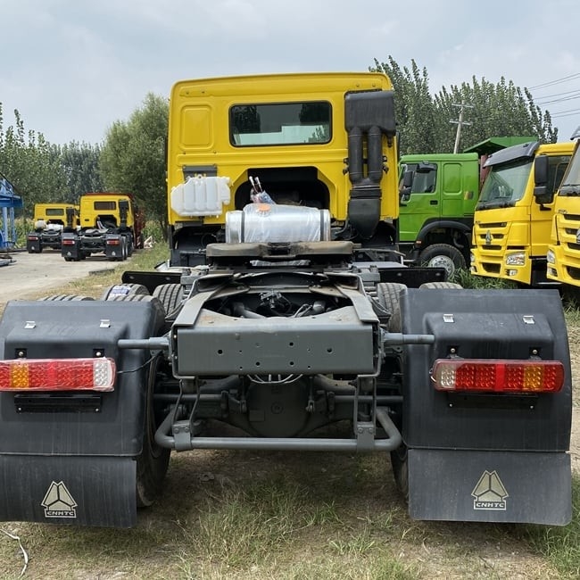 좋은 상태를 가진 중고 HOWO 375hp 트랙터 트럭 6*4 초침 Howo 트랙터 머리