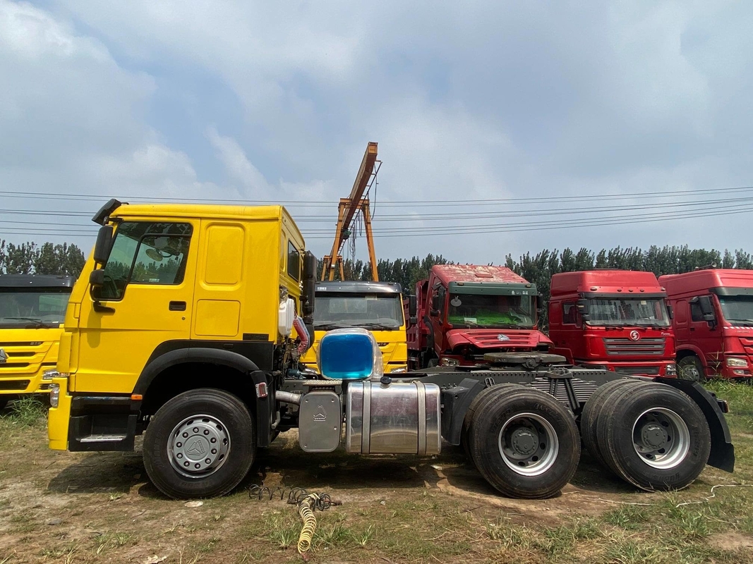 좋은 상태를 가진 중고 HOWO 375hp 트랙터 트럭 6*4 초침 Howo 트랙터 머리