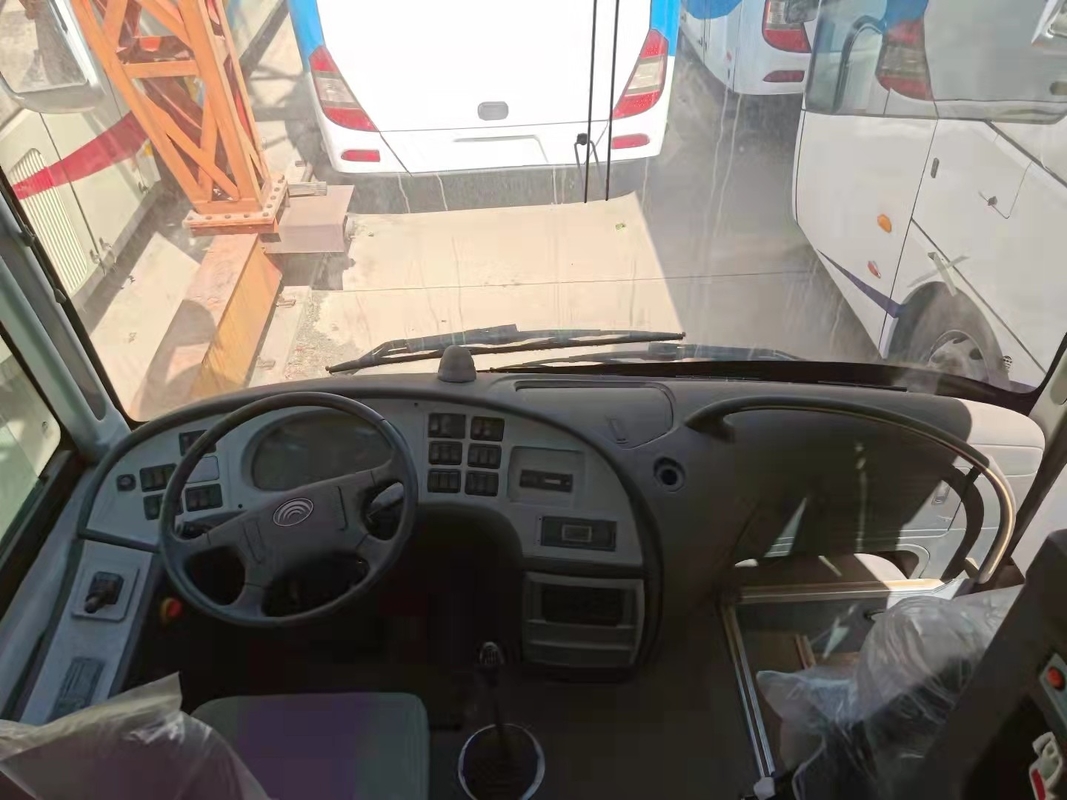 46 좌석 사용 Yutong ZK6110 버스 사용 코치 버스 2014 년 100km/H 조타 LHD 여객 버스