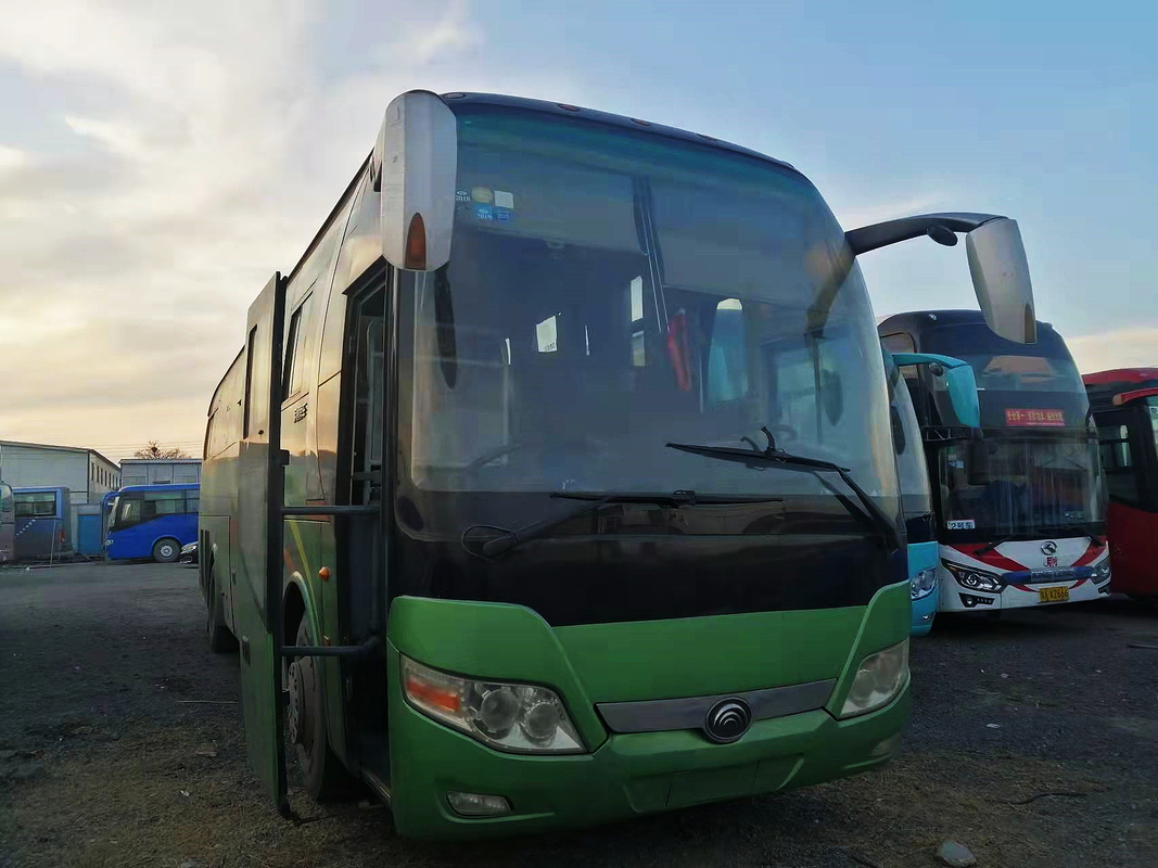 Yutong Coach ZK6110 여객 버스 49 석 2 + 2 레이아웃 사용 여객 버스 Two Doors