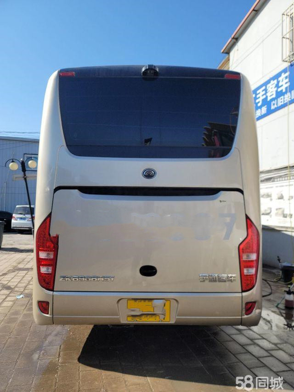 버스 유통 Zk6908 버스 승객 반대 38 좌석 관광 버스 코치 유차이 270 kw 엔진