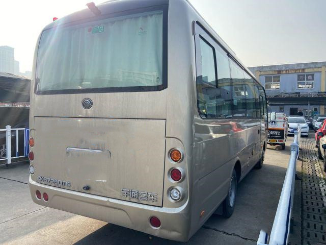 중고로 유통 ZK6728 버스는 2019년 만에 금빛 컬러 유차이 엔진 버스 28 승객들  대형 버스를 사용했습니다