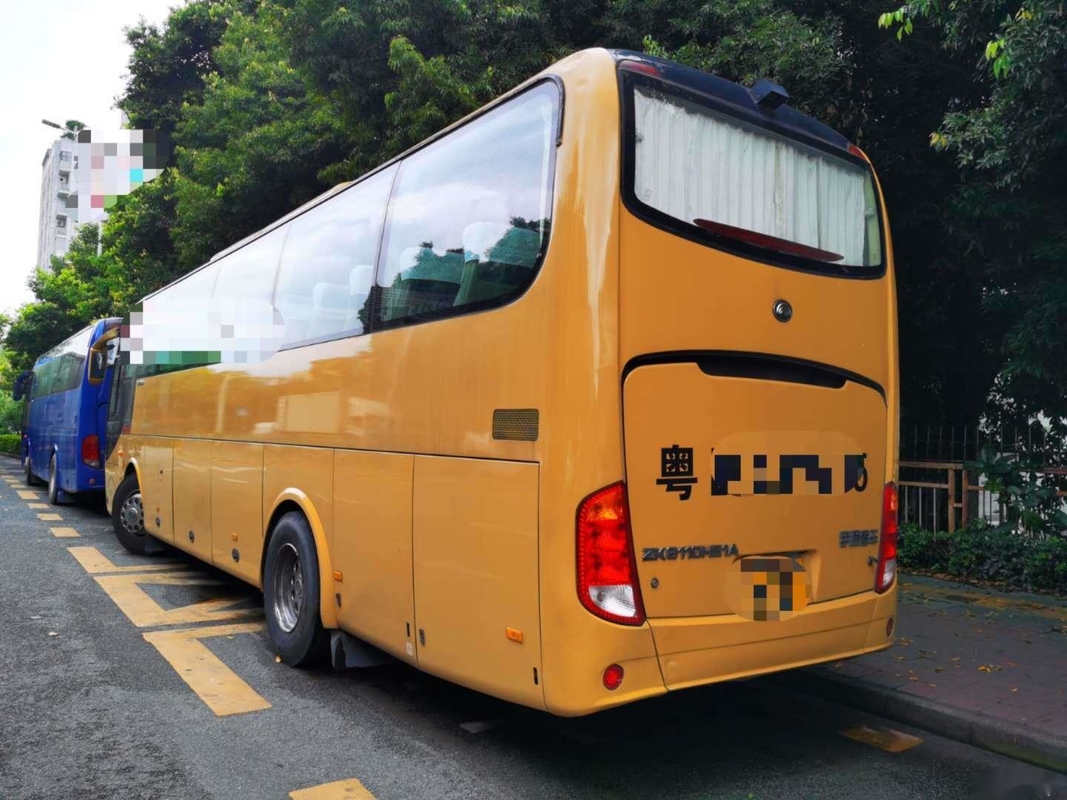 60번 버스 감독은 오른손의 드라이브 일반인 버스 사용된 유통 ZK6110 2 문을 위치시킵니다