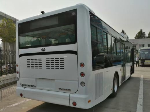 32 / 92 자리는 대중 교통을 위한 CNG 연료로 유통 시내 버스 Zk6105를 사용했습니다