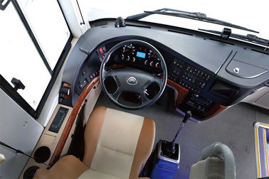 68의 좌석은 2013 년 디젤 A/C에 의하여 갖춰진 유로 III 배출 기준을 가진 차 버스를 사용했습니다