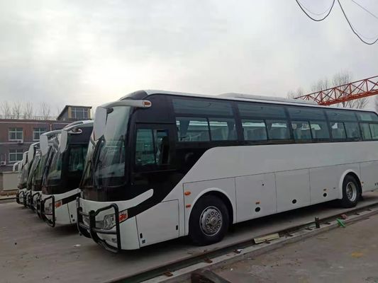 2012년 디젤은 범퍼와 유통 버스 51 자리 Zk6110 화이트 색을 사용했습니다