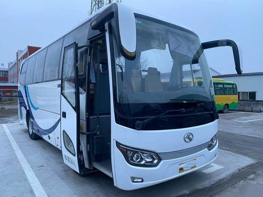 장거리 버스 XMQ6829는 UAE에서 팔려고 내놓 킹롱 대형 버스 34 자리 중고 버스를 사용했습니다
