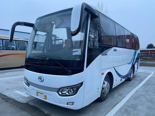 장거리 버스 XMQ6829는 UAE에서 팔려고 내놓 킹롱 대형 버스 34 자리 중고 버스를 사용했습니다