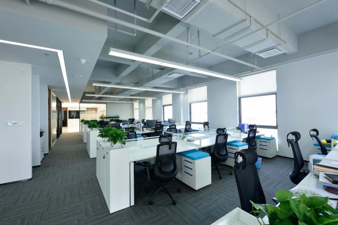 중국 중고 FAW J6P 대형 트럭 420 마력 8X4 8.2m 덤퍼 트럭 CA5310ZLJP66K24L6T4AE5 8